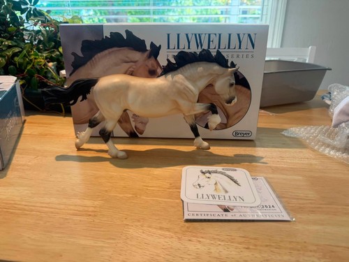 Breyer 2024 premier collection - breyer,