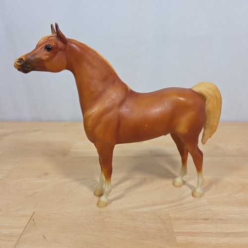 Vtg 90s breyer horse 933 - vtg,