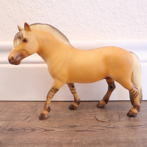 Retired breyer horse - breyer,